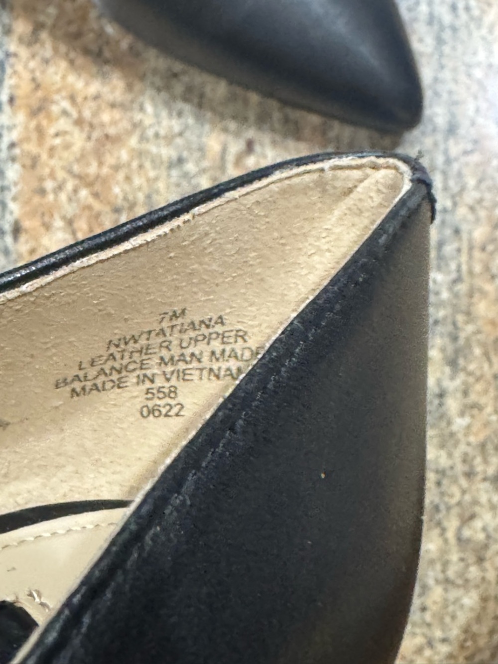 Nine West Tatiana Pointy Toe Black Leather Pumps Size 7M - Picture 5 of 5